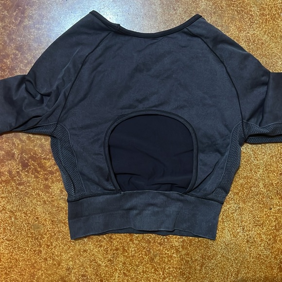 Long sleeve crop top - Picture 2 of 3